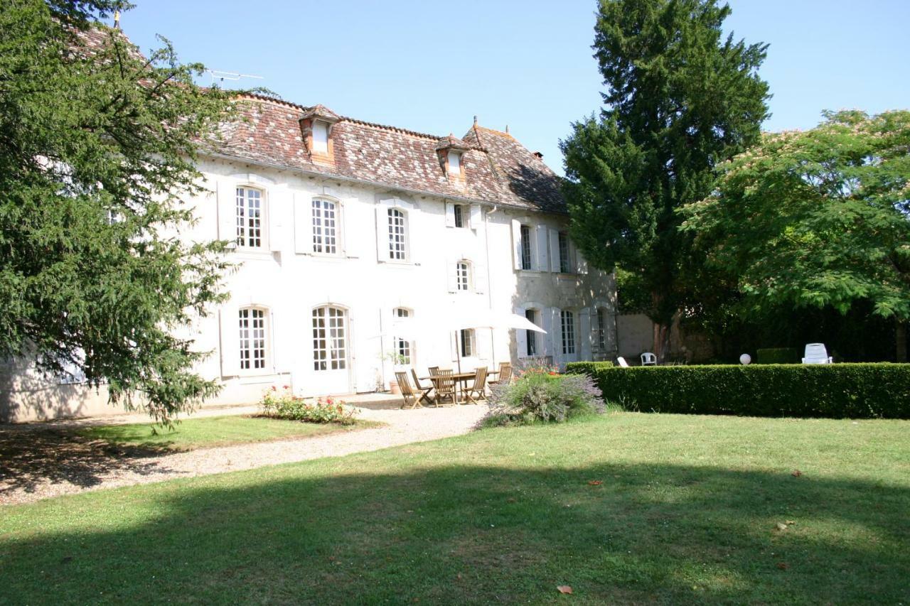 Chateau La Gentilhommiere Du Puits Notre-Dame 30 Rue De L'Eglise 24110 Saint Leon Sur L'Isle Exterior foto